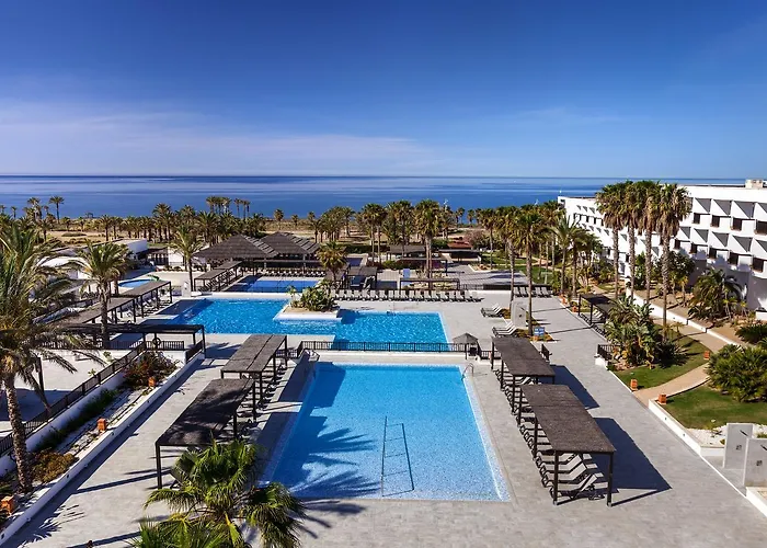 Mejores hoteles cerca de Cabo De Gata Almería
