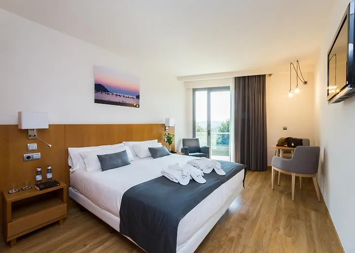 Guía de Hoteles en Zarautz, España - Descubre los Mejores Alojamientos en Zarautz