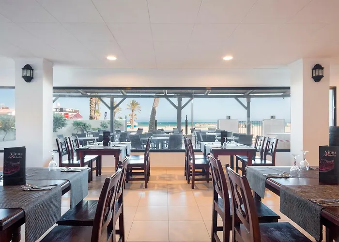 Descubre los mejores hoteles en Roquetas de Mar con régimen todo incluido